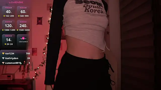 Snapshot of juliapie chatting on December 2024 05:18:02 AM juliapie online show from December 2024 05:18:02 AM