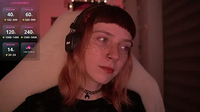 Snapshot of juliapie chatting on December 2024 04:12:01 AM juliapie online show from December 2024 04:12:01 AM