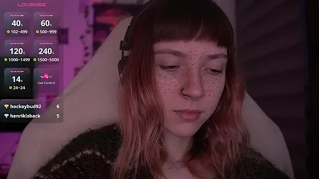 Snapshot of juliapie chatting on March 2025 04:45:02 AM juliapie online show from March 2025 04:45:02 AM