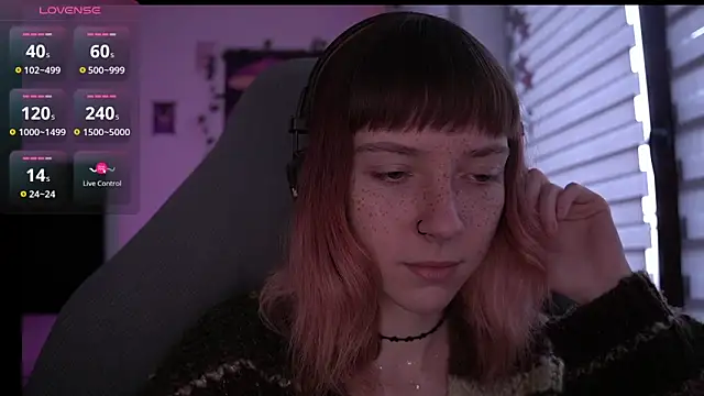 Snapshot of juliapie chatting on March 2025 06:21:02 AM juliapie online show from March 2025 06:21:02 AM