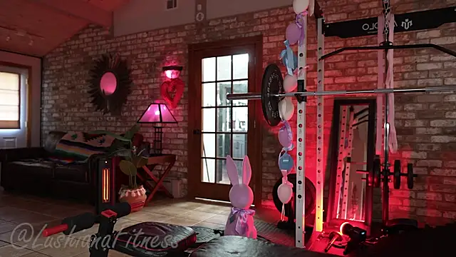 Snapshot of LushianaFitness chatting on April 2026 05:13:02 PM LushianaFitness online show from April 2026 05:13:02 PM