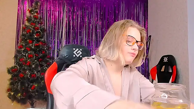 Seductive She Wolf online show from January 2025 01:03:02 PM