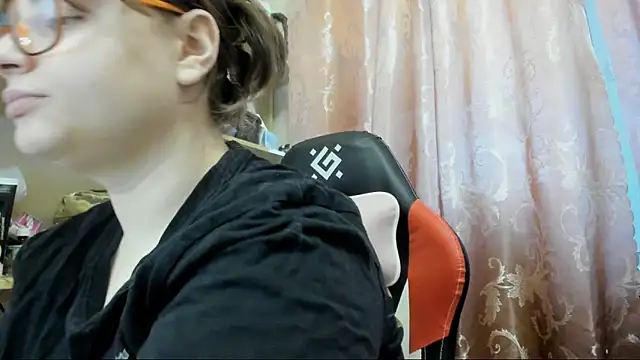 Seductive She Wolf online show from May 2026 06:16:02 PM