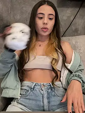 AbyThompson online show from March 2025 12:15:02 AM