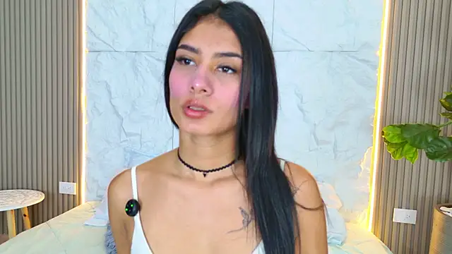 LaurenRodriiguez online show from April 2026 02:14:02 PM