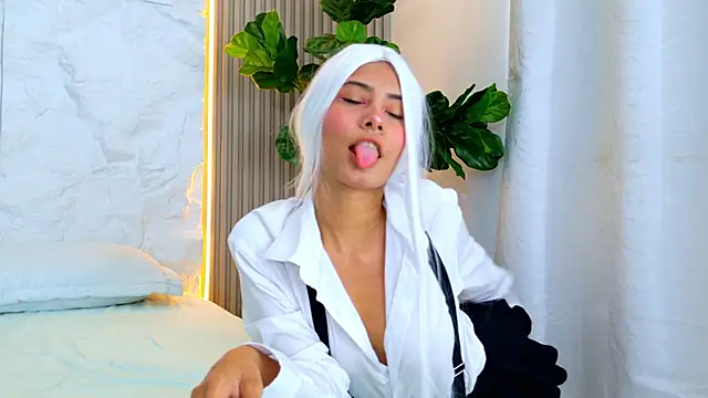 LaurenRodriiguez online show from May 2026 12:58:01 PM