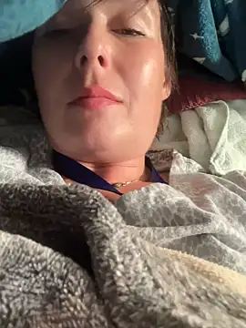 Snapshot of KatieBARBiE98 chatting on December 2024 01:57:02 PM KatieBARBiE98 online show from December 2024 01:57:02 PM