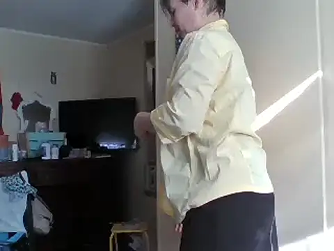 Snapshot of KatieBARBiE98 chatting on September 2025 08:42:02 PM KatieBARBiE98 online show from September 2025 08:42:02 PM