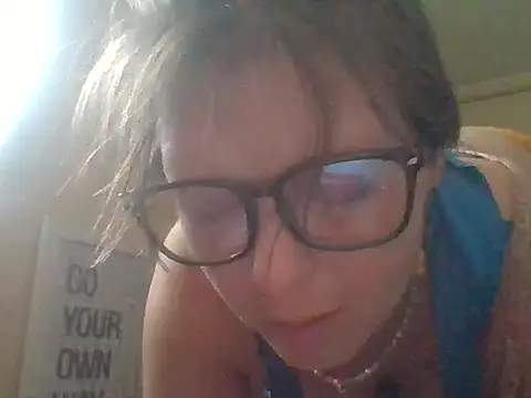 Snapshot of KatieBARBiE98 chatting on September 2025 09:20:02 PM KatieBARBiE98 online show from September 2025 09:20:02 PM