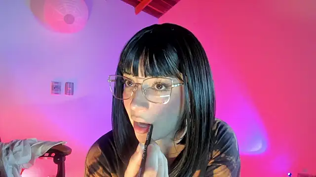 sweeet peach online show from February 2026 02:45:01 AM