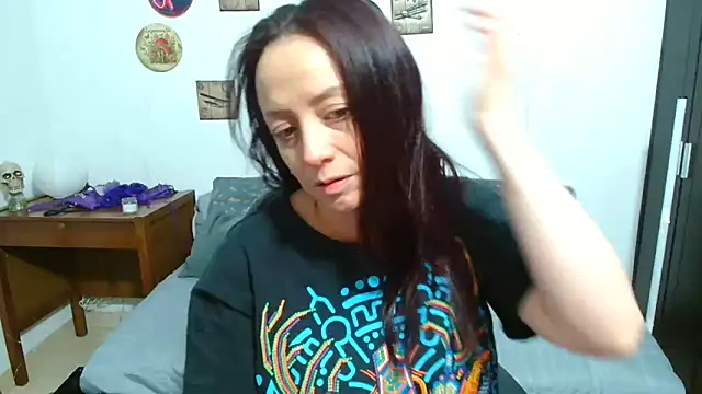catalinamommyx online show from June 2026 12:37:01 AM