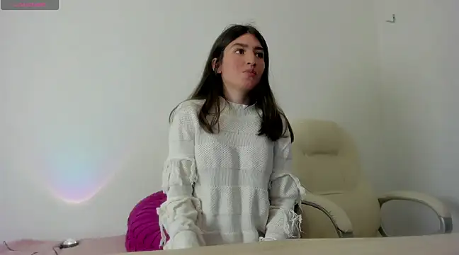 Snapshot of Tesa_cute chatting on February 2025 01:15:02 AM Tesa cute online show from February 2025 01:15:02 AM