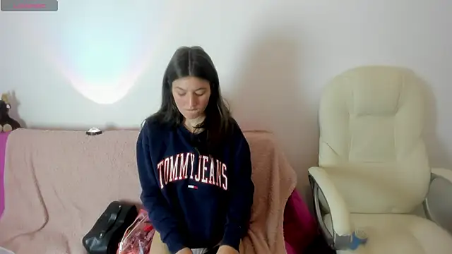 Snapshot of Tesa_cute chatting on November 2025 01:16:02 AM Tesa cute online show from November 2025 01:16:02 AM