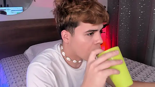 justinbiler online show from December 2024 04:34:01 AM