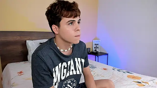 justinbiler online show from December 2024 03:29:02 AM