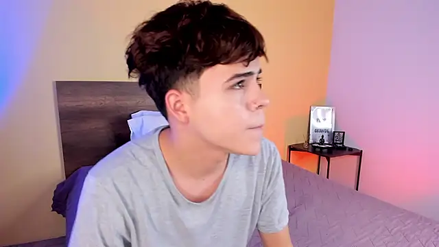 justinbiler online show from February 2025 04:32:02 AM