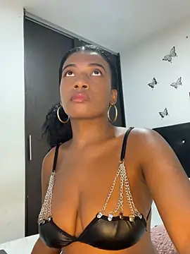 Snapshot of KriisvanyLeroy chatting on March 2025 09:10:02 PM KriisvanyLeroy online show from March 2025 09:10:02 PM