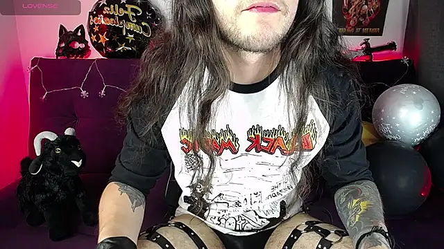 blckwolf 6 online show from December 2024 10:11:01 PM