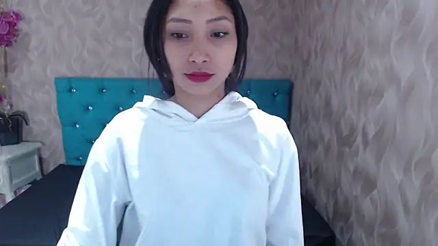 MadelineDoll online show from January 2025 01:10:01 PM