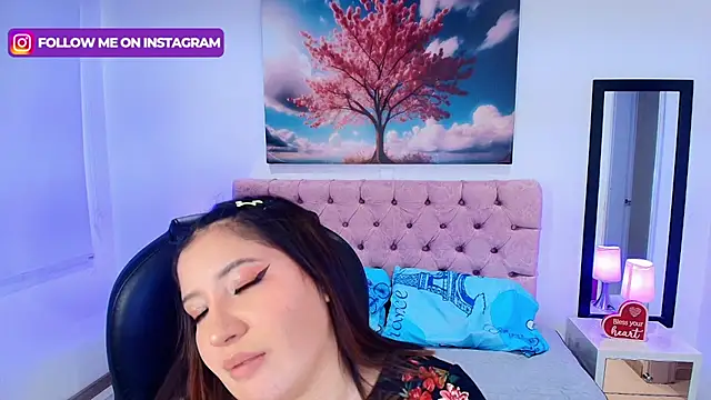 Emma monserrat online show from January 2026 07:39:01 PM