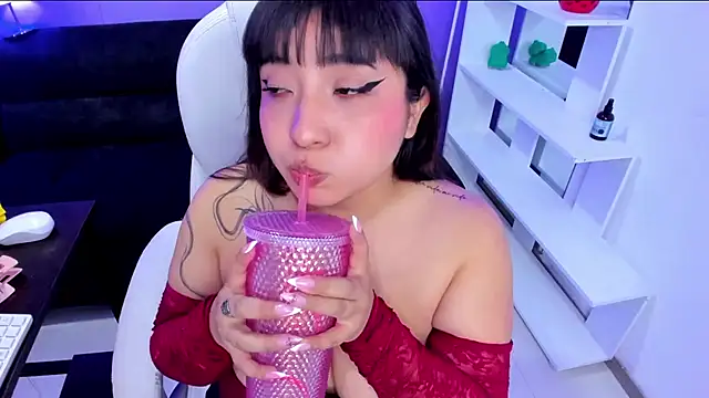 Emma monserrat online show from May 2026 11:29:02 AM