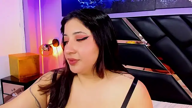 Emma monserrat online show from July 2026 11:36:02 AM