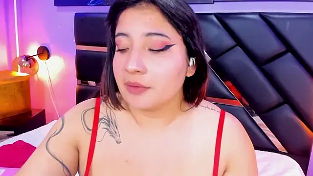 Emma monserrat online show from July 2026 11:36:01 PM