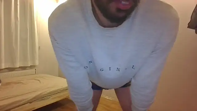 Snapshot of Turkboy_17 chatting on December 2024 08:25:02 PM Turkboy 17 online show from December 2024 08:25:02 PM