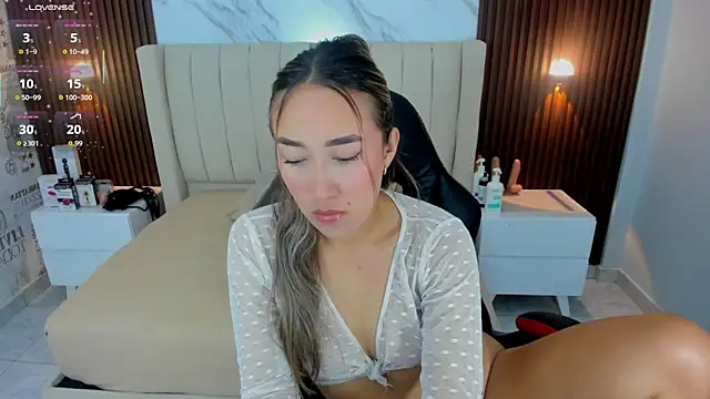 CAMILAGRAY online show from May 2026 12:25:02 PM
