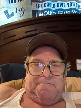 llovetoshowoff online show from April 2026 05:06:02 PM