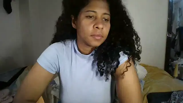 Snapshot of Ivon-09 chatting on December 2024 02:00:01 PM Ivon-09 online show from December 2024 02:00:01 PM