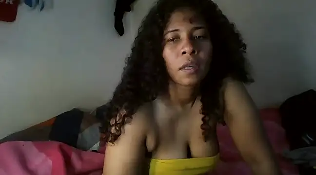 Snapshot of Ivon-09 chatting on January 2025 05:17:01 PM Ivon-09 online show from January 2025 05:17:01 PM