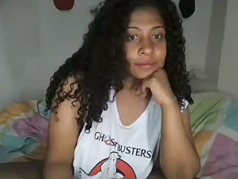 Snapshot of Ivon-09 chatting on February 2025 10:58:01 PM Ivon-09 online show from February 2025 10:58:01 PM