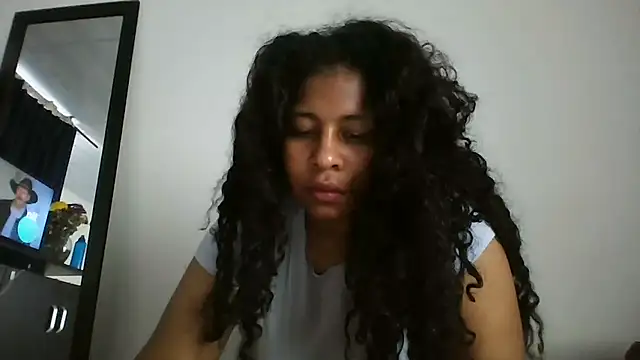 Snapshot of Ivon-09 chatting on October 2025 07:46:02 PM Ivon-09 online show from October 2025 07:46:02 PM