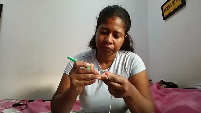 Ivon-09 online show from March 2026 12:20:01 PM