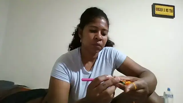 Ivon-09 online show from April 2026 01:20:01 PM