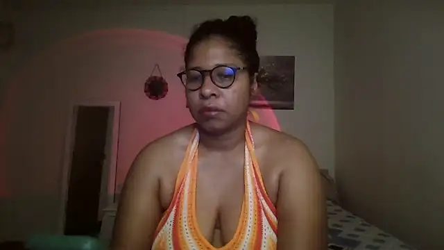 Ivon-09 online show from May 2026 12:10:01 PM
