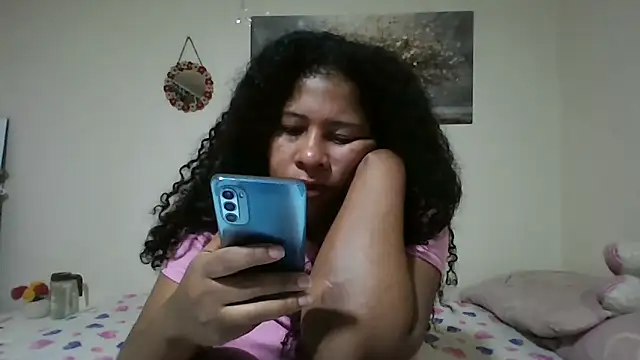 Ivon-09 online show from May 2026 12:32:02 PM