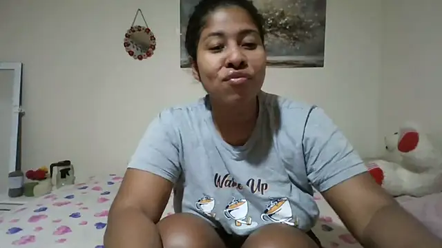 Ivon-09 online show from May 2026 12:02:01 PM