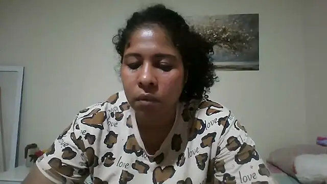 Ivon-09 online show from June 2026 10:59:01 PM