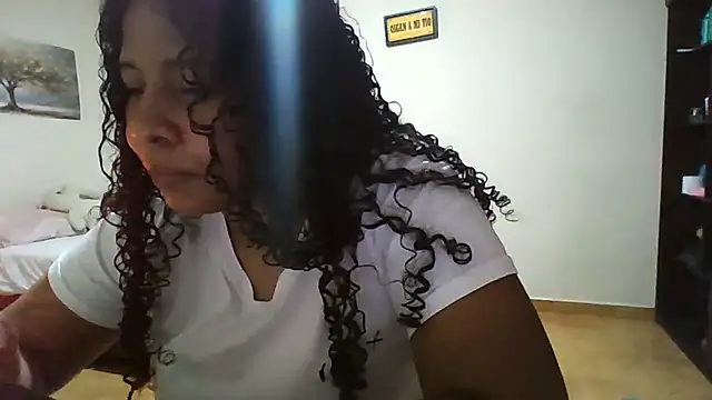 Ivon-09 online show from July 2026 12:37:01 AM