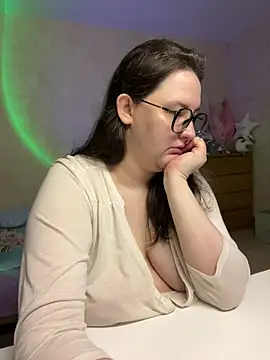 hungry1bunny online show from March 2025 04:30:02 PM