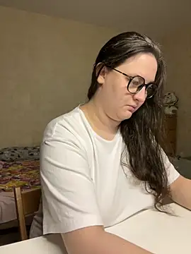 hungry1bunny online show from September 2025 06:09:02 PM