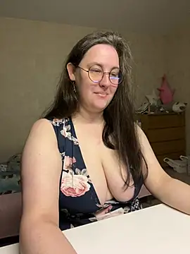 hungry1bunny online show from July 2026 06:47:01 PM