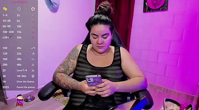 Snapshot of Sharon_hils chatting on December 2024 11:49:02 AM Sharon hils online show from December 2024 11:49:02 AM