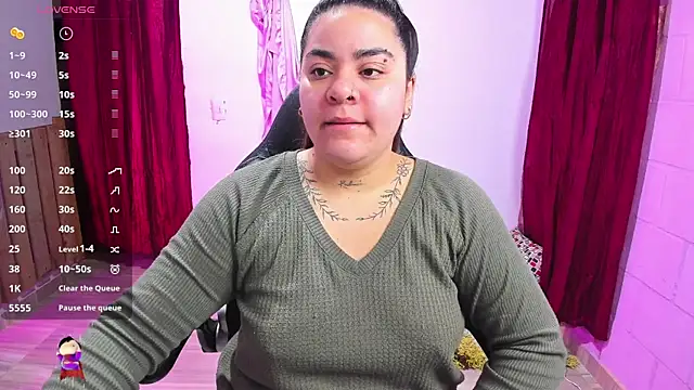 Snapshot of Sharon_hils chatting on January 2025 01:20:02 PM Sharon hils online show from January 2025 01:20:02 PM