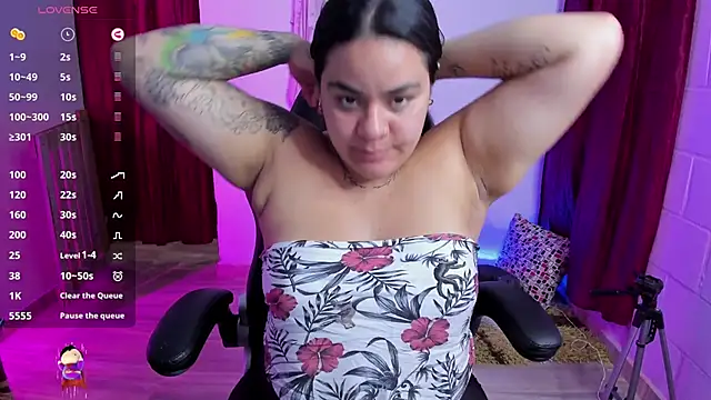 Snapshot of Sharon_hils chatting on January 2025 07:41:02 PM Sharon hils online show from January 2025 07:41:02 PM