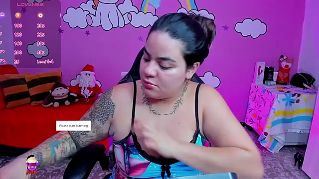 Snapshot of Sharon_hils chatting on December 2025 11:30:02 AM Sharon hils online show from December 2025 11:30:02 AM