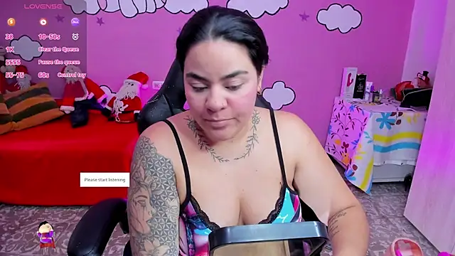 Snapshot of Sharon_hils chatting on December 2025 08:15:02 PM Sharon hils online show from December 2025 08:15:02 PM