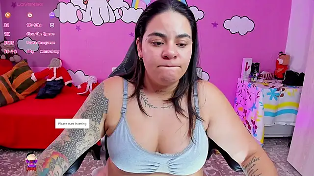 Snapshot of Sharon_hils chatting on December 2025 08:17:01 PM Sharon hils online show from December 2025 08:17:01 PM